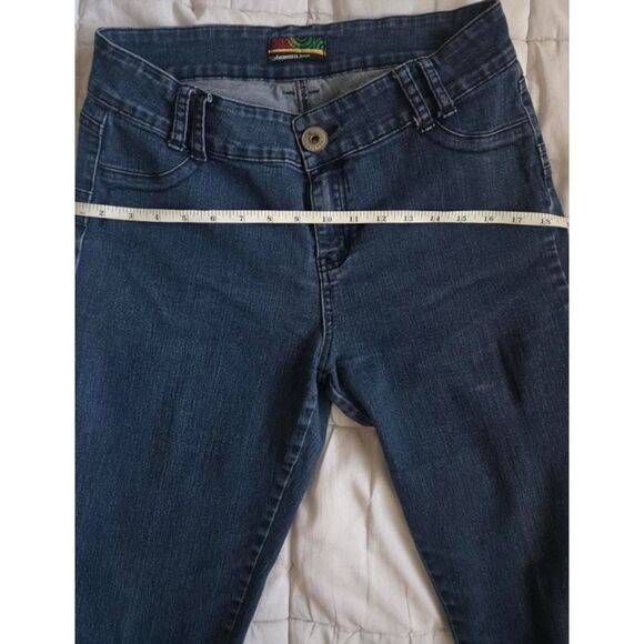 Kalonaowa Women’s Blue Jeans Straight Cut Slim Size Medium - Picture 5 of 7